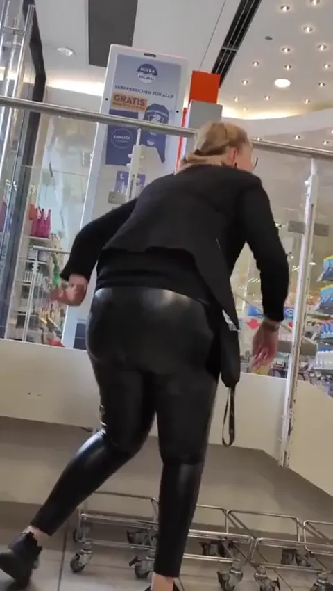 big juicy booty Part 2