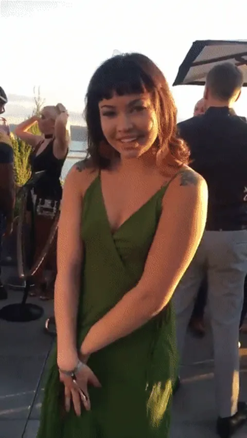 bottomless teen flasher