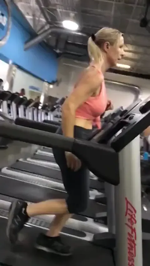 Candid Big Tits on the Treadmill Part 1