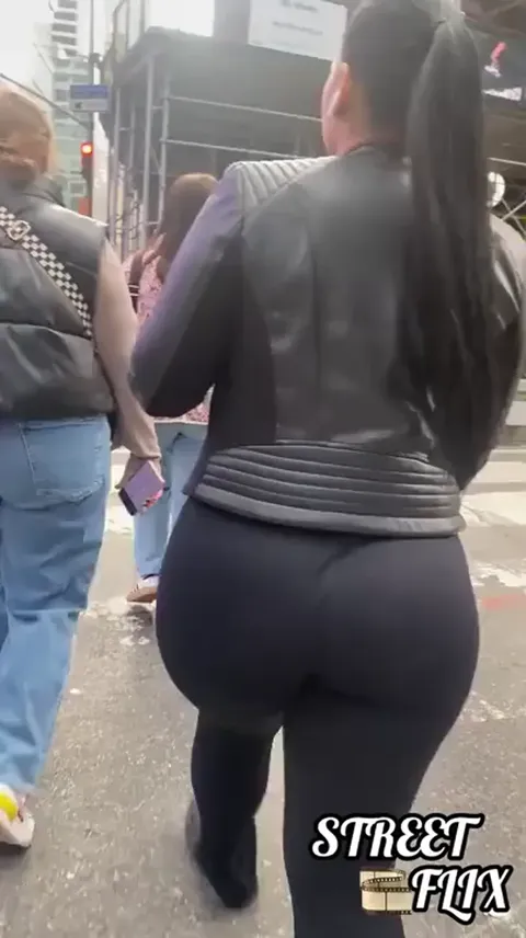 Candid Bubble Booty Latina Part 1