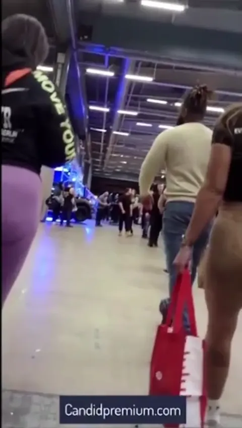 Candid Jiggly ass WITH SOCIAL Part 3