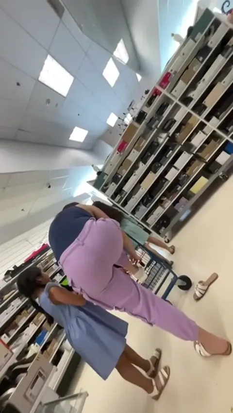 Candid Latina Milf Booty Part 3