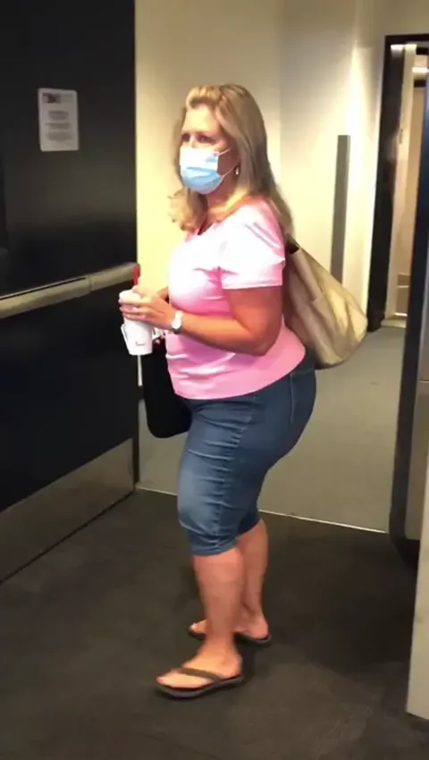 Candid thick, bbw, blonde, milf bending over Part 1