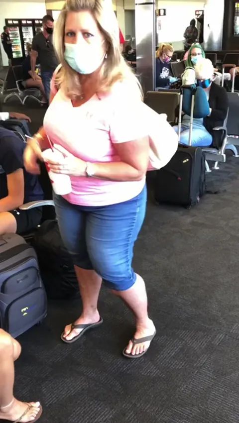 Candid thick, bbw, blonde, milf bending over Part 5
