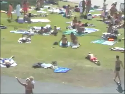 Changing - Knickers in the park 12 Part 1
