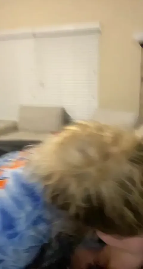 Chatpic Sluts Girls Lesbian Kissing Part 2