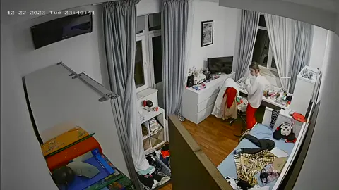 College Girl Rubs her Pussy Part 1