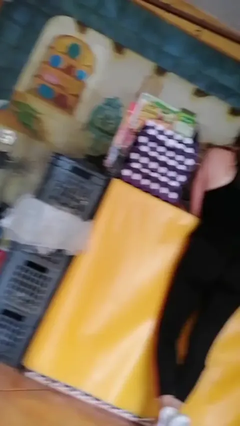 Come culo vecina casada tienda Part 2