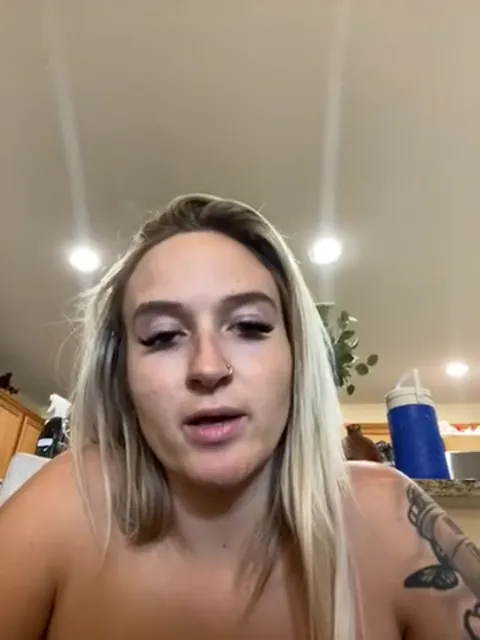 Cute Chunky  blond on Cam Part 61