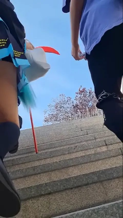 Cute Hatsune Miku Cosplay Candid Creepshot Upskirt Part 3