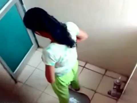 Desi pissing voyeur Part 15