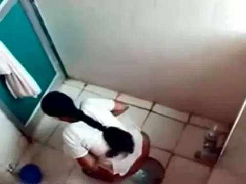 Desi pissing voyeur Part 21