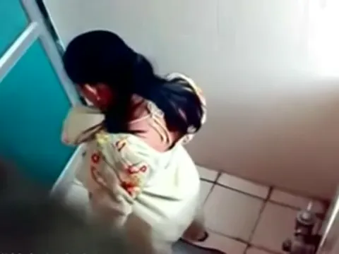Desi pissing voyeur Part 5