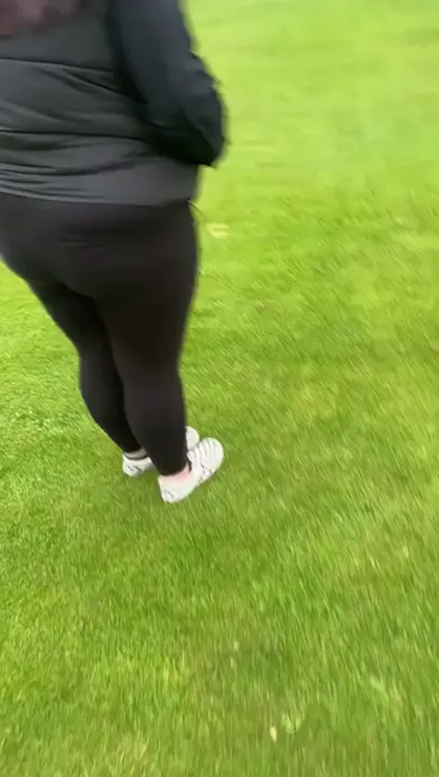Fat ass in leggings Creepshot Part 1