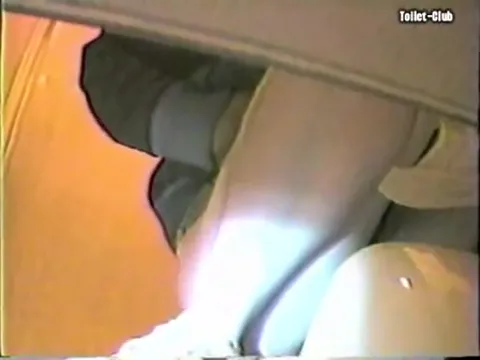 Hidden camera pissing Part 27