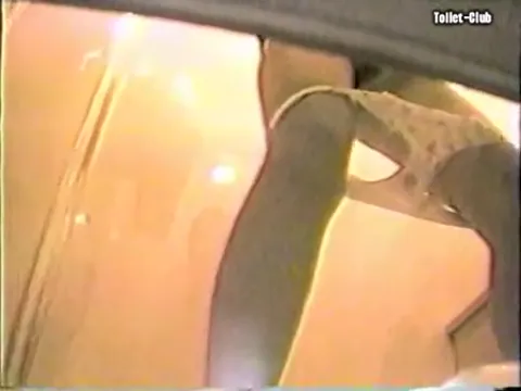 Hidden camera pissing Part 32