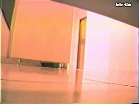 Hidden camera pissing Part 37