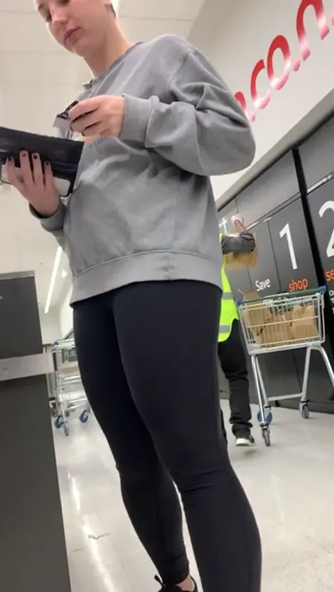 How does this slut not notice my camera?!? Part 3