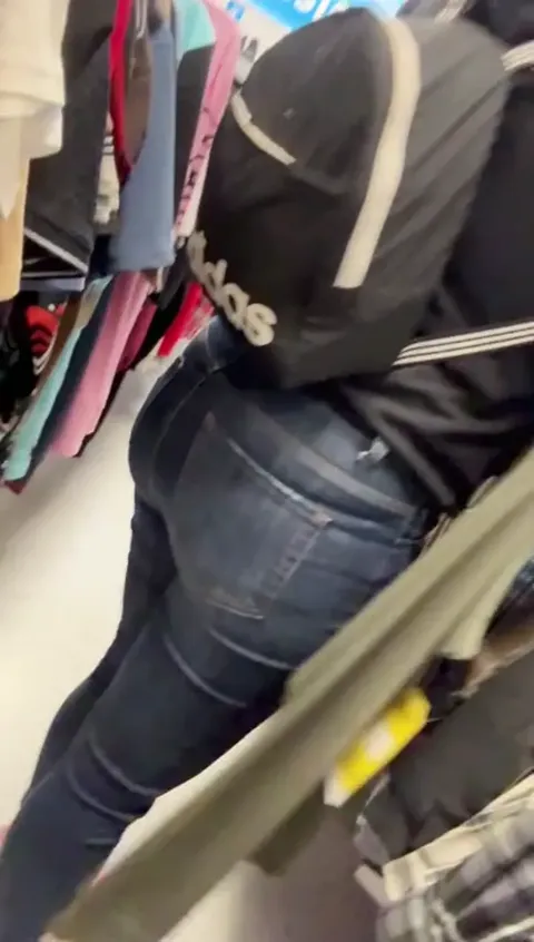 I wanted to cum on this milf so bad Part 3