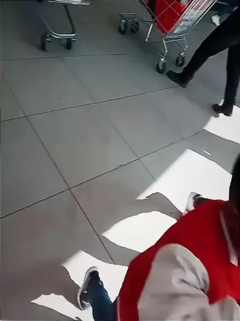 McDonald's Phoenix plaza small tight ass leggings Part 6