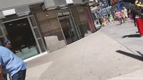 New York City Slut Big Tits Flash Boob Drop PUBLIC Part 2