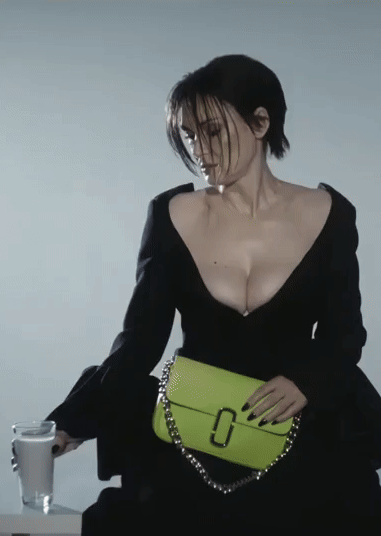 Sexy Candid Flashing Teen Girl Sex GIF