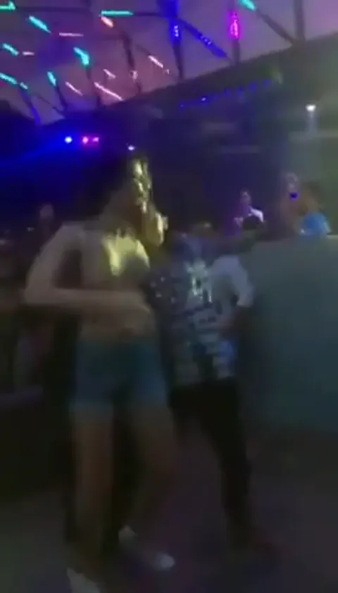 she goes topless when her crush gets on stage Part 2