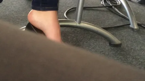 Shoesplay, high heels pumps in meeting Part 12