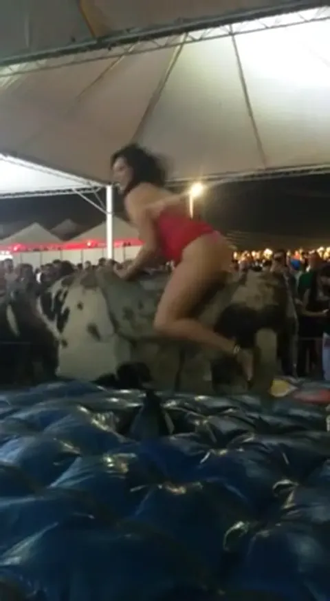 Showing ass in public Part 2