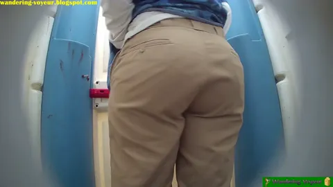 Toilet pissing Part 2