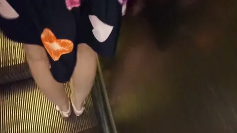 upskirt candid Part 1